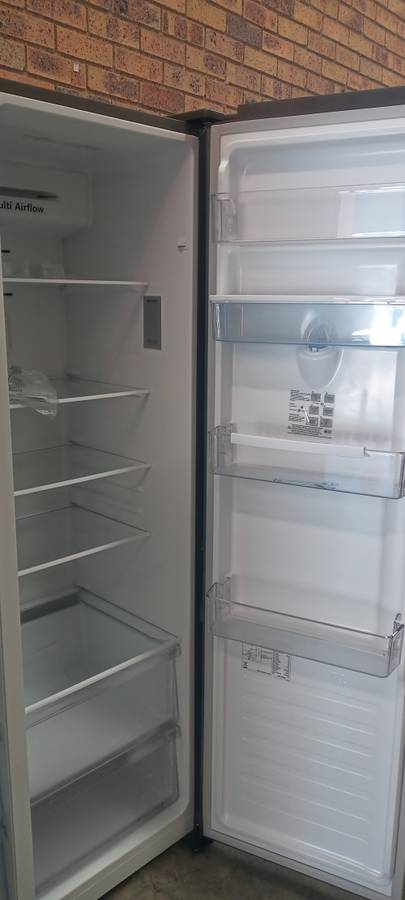 Hisense 508l SxS Fridge with Water Dispenser